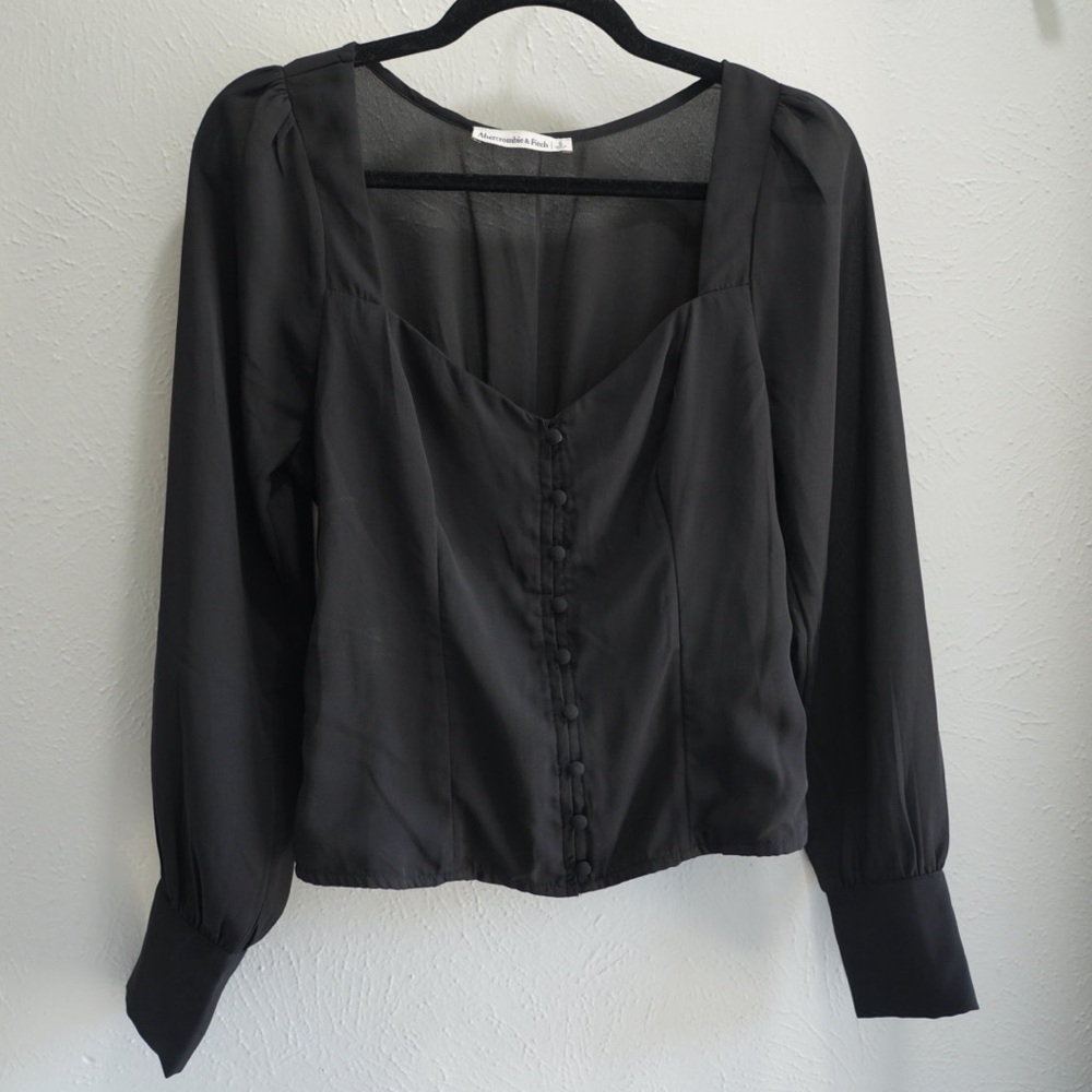 Abercrombie & Fitch Black Fitted Buttoned Blouse